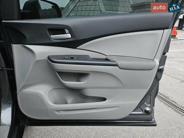 Сірий Хонда СРВ, об'ємом двигуна 2.4 л та пробігом 118 тис. км за 14900 $, фото 20 на Automoto.ua