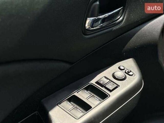 Хонда СРВ 2014 в Ивано-Франковске на Automoto.ua Серый Хонда СРВ, объемом двигателя 1.6 л и пробегом 230 тыс. км за 15000 $, фото 5 на Automoto.ua