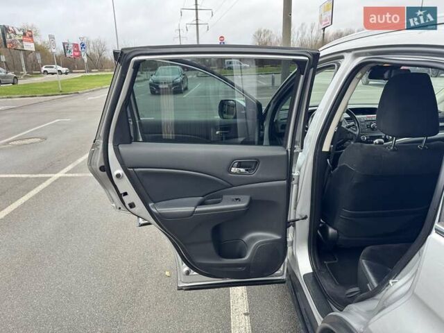 Сірий Хонда СРВ, об'ємом двигуна 2.2 л та пробігом 179 тис. км за 14800 $, фото 12 на Automoto.ua