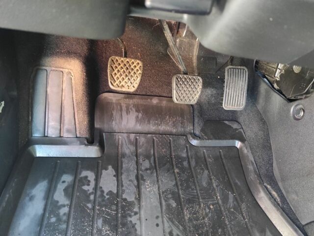 Сірий Хонда СРВ, об'ємом двигуна 2.2 л та пробігом 265 тис. км за 16000 $, фото 15 на Automoto.ua