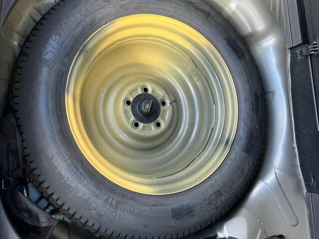 Сірий Хонда СРВ, об'ємом двигуна 2.2 л та пробігом 265 тис. км за 16000 $, фото 20 на Automoto.ua