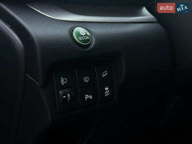 Серый Хонда СРВ, объемом двигателя 2.2 л и пробегом 205 тыс. км за 16999 $, фото 9 на Automoto.ua