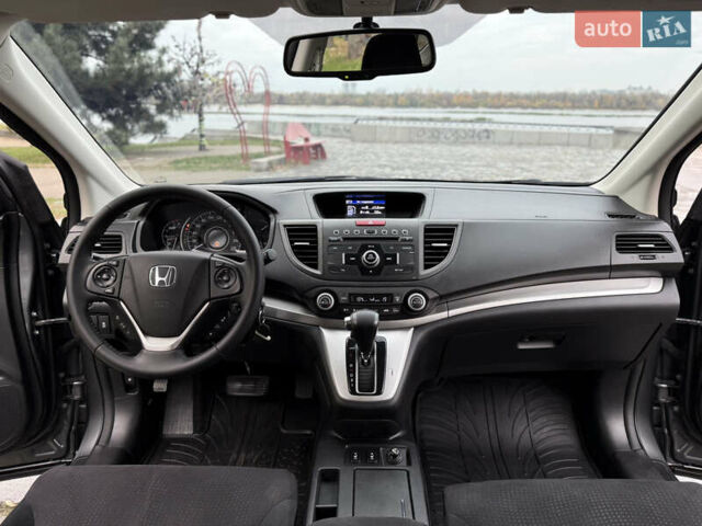 Хонда СРВ 2014 в Киеве на Automoto.ua Серый Хонда СРВ, объемом двигателя 2.4 л и пробегом 92 тыс. км за 17300 $, фото 35 на Automoto.ua