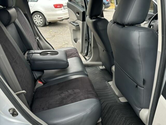 Сірий Хонда СРВ, об'ємом двигуна 2.4 л та пробігом 189 тис. км за 13500 $, фото 15 на Automoto.ua