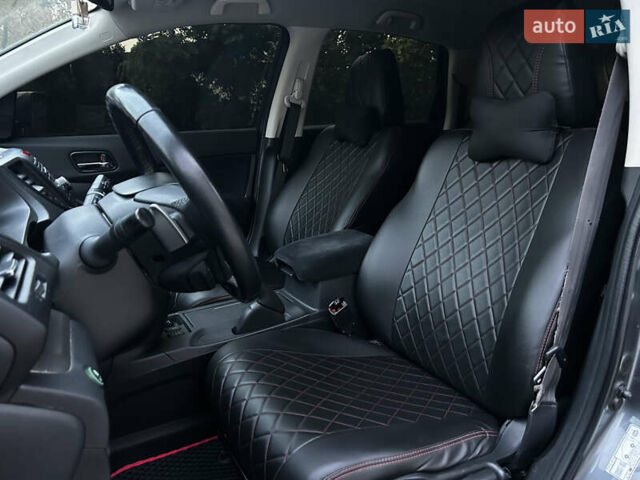 Серый Хонда СРВ, объемом двигателя 2.2 л и пробегом 205 тыс. км за 16999 $, фото 15 на Automoto.ua