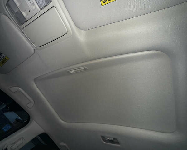 Сірий Хонда СРВ, об'ємом двигуна 2.4 л та пробігом 156 тис. км за 16700 $, фото 4 на Automoto.ua