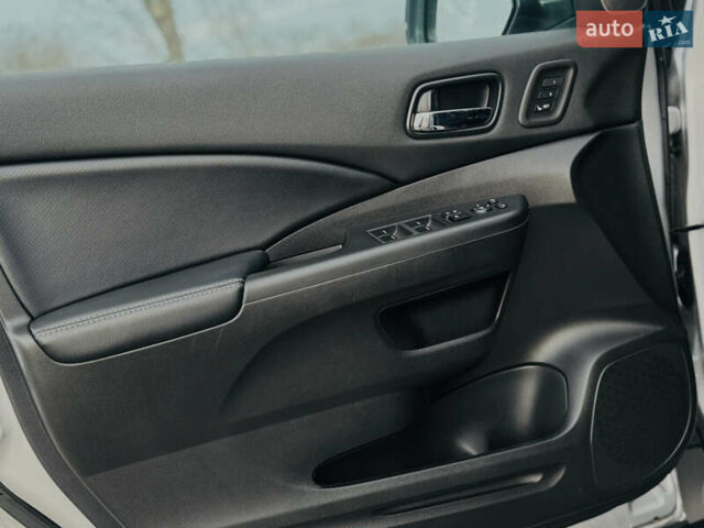 Сірий Хонда СРВ, об'ємом двигуна 2.2 л та пробігом 165 тис. км за 19700 $, фото 37 на Automoto.ua