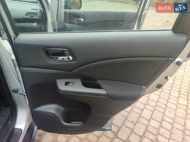 Серый Хонда СРВ, объемом двигателя 1.6 л и пробегом 157 тыс. км за 19400 $, фото 22 на Automoto.ua