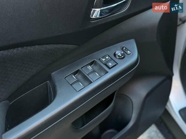 Серый Хонда СРВ, объемом двигателя 2.4 л и пробегом 235 тыс. км за 16590 $, фото 16 на Automoto.ua