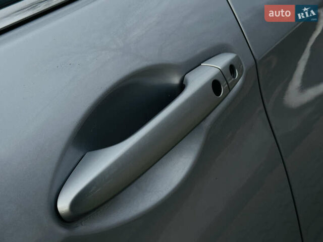 Сірий Хонда СРВ, об'ємом двигуна 2.2 л та пробігом 165 тис. км за 19700 $, фото 20 на Automoto.ua