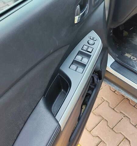 Сірий Хонда СРВ, об'ємом двигуна 2.36 л та пробігом 104 тис. км за 14000 $, фото 5 на Automoto.ua