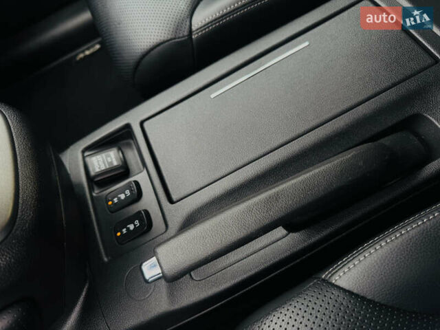 Сірий Хонда СРВ, об'ємом двигуна 2.2 л та пробігом 165 тис. км за 19700 $, фото 58 на Automoto.ua