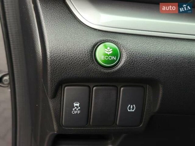 Сірий Хонда СРВ, об'ємом двигуна 2.35 л та пробігом 185 тис. км за 15300 $, фото 17 на Automoto.ua