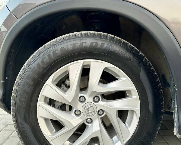 Сірий Хонда СРВ, об'ємом двигуна 2.4 л та пробігом 83 тис. км за 17755 $, фото 16 на Automoto.ua