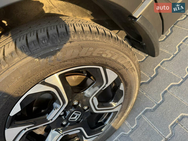 Серый Хонда СРВ, объемом двигателя 1.5 л и пробегом 139 тыс. км за 22000 $, фото 3 на Automoto.ua