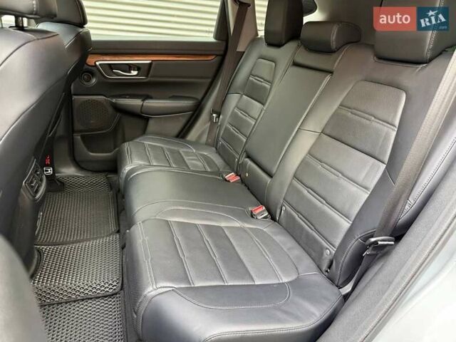 Хонда СРВ 2017 в Киеве на Automoto.ua Серый Хонда СРВ, объемом двигателя 1.5 л и пробегом 84 тыс. км за 18990 $, фото 10 на Automoto.ua