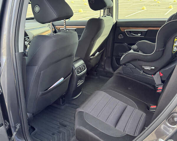 Серый Хонда СРВ, объемом двигателя 1.5 л и пробегом 49 тыс. км за 27500 $, фото 5 на Automoto.ua