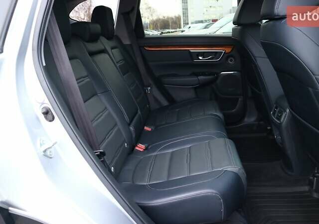 Сірий Хонда СРВ, об'ємом двигуна 1.5 л та пробігом 78 тис. км за 26635 $, фото 6 на Automoto.ua