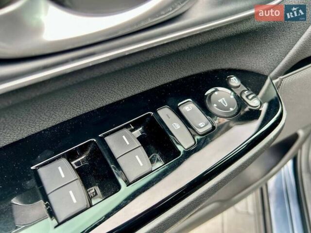 Серый Хонда СРВ, объемом двигателя 1.5 л и пробегом 64 тыс. км за 24000 $, фото 19 на Automoto.ua