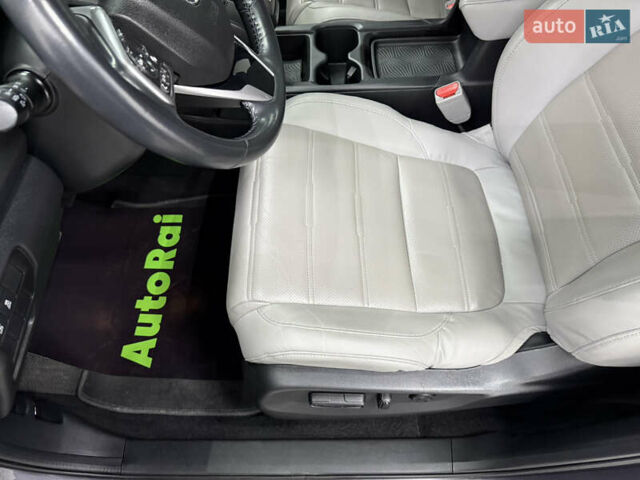 Серый Хонда СРВ, объемом двигателя 1.5 л и пробегом 48 тыс. км за 22900 $, фото 19 на Automoto.ua