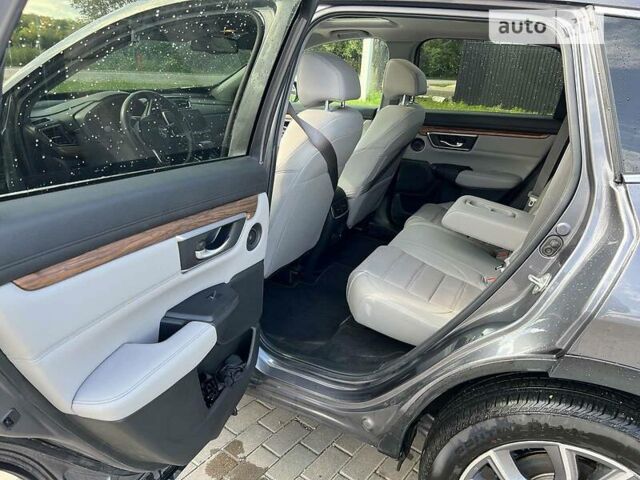 Серый Хонда СРВ, объемом двигателя 1.5 л и пробегом 39 тыс. км за 31950 $, фото 5 на Automoto.ua