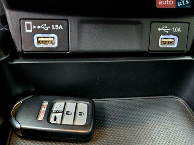 Серый Хонда СРВ, объемом двигателя 1.99 л и пробегом 57 тыс. км за 27950 $, фото 91 на Automoto.ua