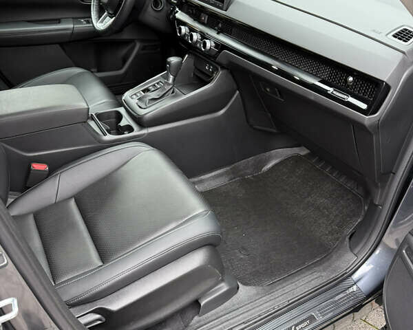 Серый Хонда СРВ, объемом двигателя 1.5 л и пробегом 15 тыс. км за 32950 $, фото 7 на Automoto.ua