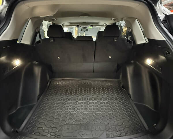 Сірий Хонда СРВ, об'ємом двигуна 1.5 л та пробігом 37 тис. км за 37000 $, фото 13 на Automoto.ua