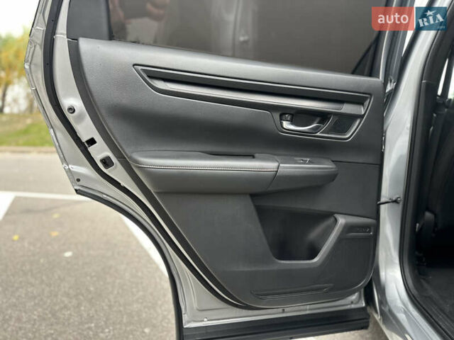 Сірий Хонда СРВ, об'ємом двигуна 1.99 л та пробігом 10 тис. км за 38499 $, фото 26 на Automoto.ua