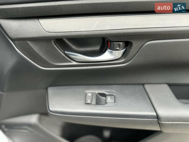 Сірий Хонда СРВ, об'ємом двигуна 1.99 л та пробігом 10 тис. км за 38499 $, фото 40 на Automoto.ua