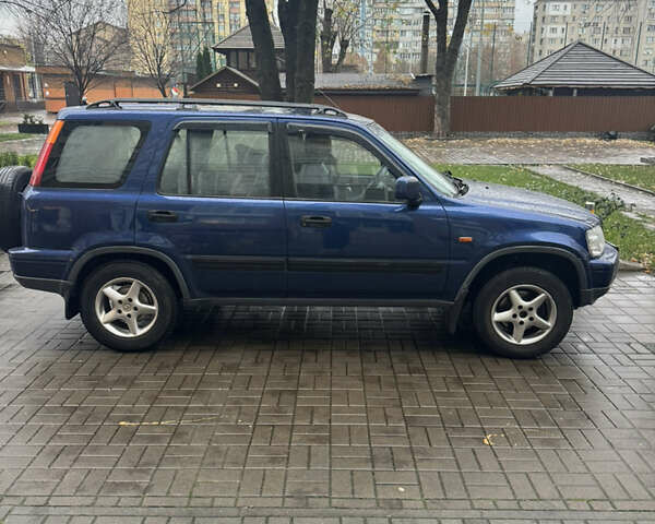 Синий Хонда СРВ, объемом двигателя 2 л и пробегом 300 тыс. км за 6500 $, фото 1 на Automoto.ua