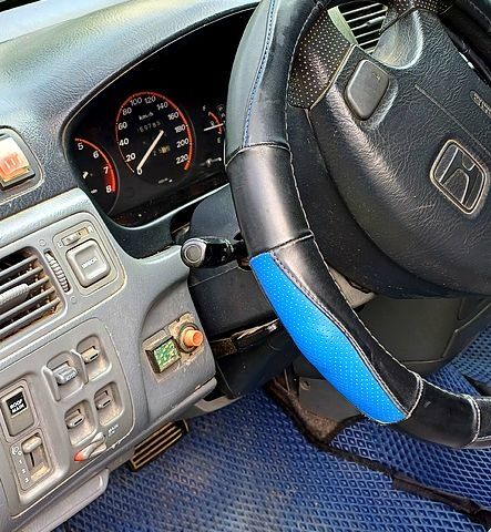 Синий Хонда СРВ, объемом двигателя 2 л и пробегом 360 тыс. км за 4500 $, фото 5 на Automoto.ua