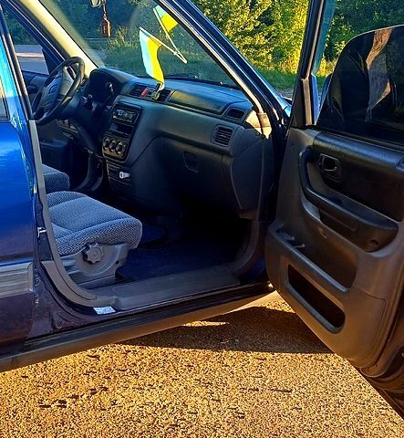Синий Хонда СРВ, объемом двигателя 2 л и пробегом 360 тыс. км за 4500 $, фото 6 на Automoto.ua