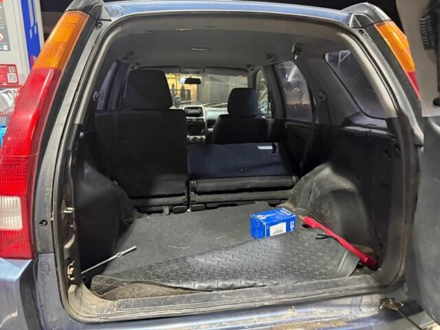 Синий Хонда СРВ, объемом двигателя 2 л и пробегом 317 тыс. км за 2500 $, фото 3 на Automoto.ua