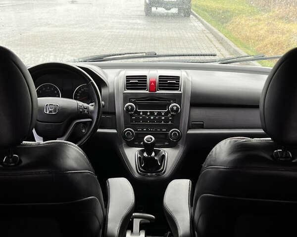 Синий Хонда СРВ, объемом двигателя 2 л и пробегом 247 тыс. км за 7850 $, фото 16 на Automoto.ua