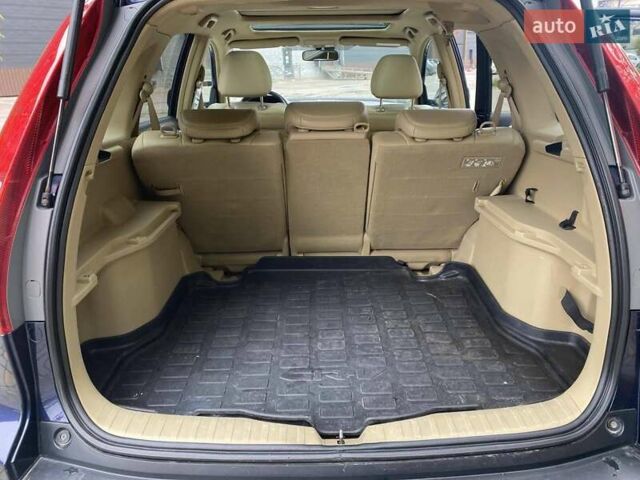 Хонда СРВ 2007 в Луцке на Automoto.ua Синий Хонда СРВ, объемом двигателя 2 л и пробегом 222 тыс. км за 10800 $, фото 17 на Automoto.ua