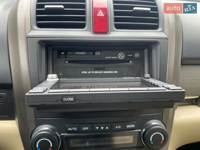 Хонда СРВ 2007 в Луцке на Automoto.ua Синий Хонда СРВ, объемом двигателя 2 л и пробегом 222 тыс. км за 10800 $, фото 27 на Automoto.ua