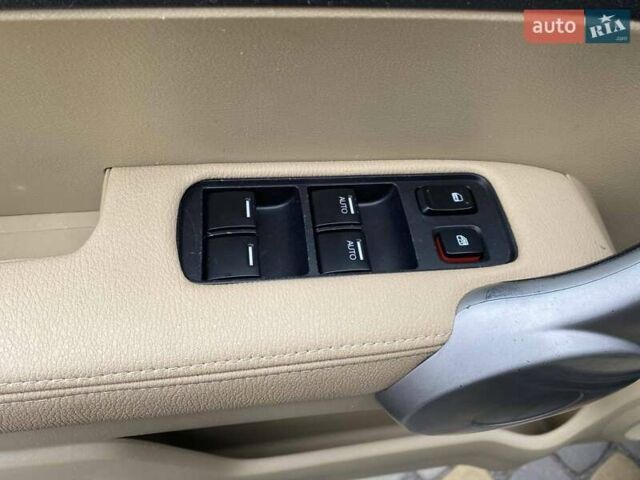 Хонда СРВ 2007 в Луцке на Automoto.ua Синий Хонда СРВ, объемом двигателя 2 л и пробегом 222 тыс. км за 10800 $, фото 23 на Automoto.ua