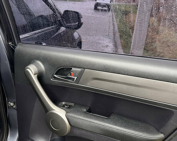 Синий Хонда СРВ, объемом двигателя 2 л и пробегом 247 тыс. км за 7850 $, фото 12 на Automoto.ua