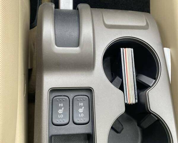 Хонда СРВ 2007 в Луцке на Automoto.ua Синий Хонда СРВ, объемом двигателя 2 л и пробегом 222 тыс. км за 10800 $, фото 29 на Automoto.ua