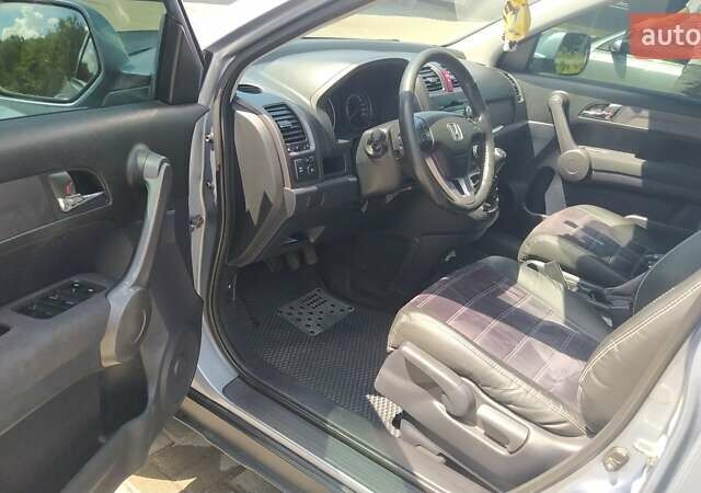 Синий Хонда СРВ, объемом двигателя 2.2 л и пробегом 254 тыс. км за 9900 $, фото 2 на Automoto.ua