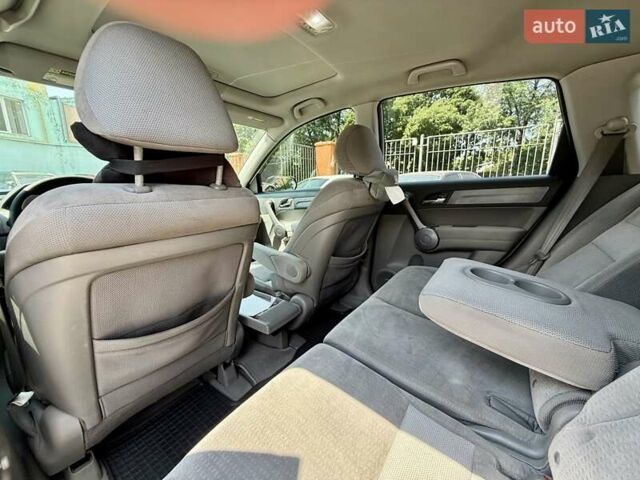 Синій Хонда СРВ, об'ємом двигуна 2.4 л та пробігом 253 тис. км за 9999 $, фото 18 на Automoto.ua