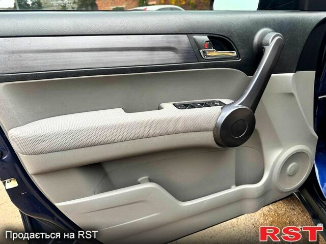 Синий Хонда СРВ, объемом двигателя 2.4 л и пробегом 150 тыс. км за 11350 $, фото 4 на Automoto.ua