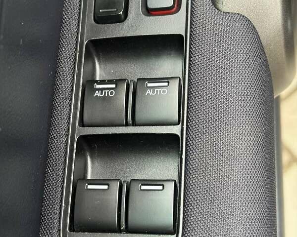 Синий Хонда СРВ, объемом двигателя 2.2 л и пробегом 236 тыс. км за 12950 $, фото 13 на Automoto.ua