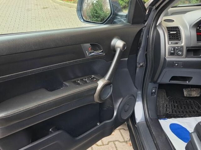 Синий Хонда СРВ, объемом двигателя 2 л и пробегом 165 тыс. км за 7600 $, фото 13 на Automoto.ua