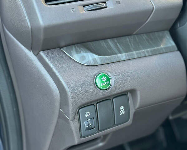 Синій Хонда СРВ, об'ємом двигуна 2.4 л та пробігом 233 тис. км за 15900 $, фото 12 на Automoto.ua