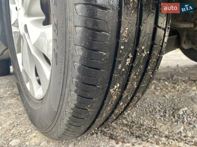 Синий Хонда СРВ, объемом двигателя 1.6 л и пробегом 169 тыс. км за 13850 $, фото 5 на Automoto.ua