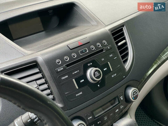 Хонда СРВ 2014 в Киеве на Automoto.ua Синий Хонда СРВ, объемом двигателя 2.4 л и пробегом 143 тыс. км за 16490 $, фото 26 на Automoto.ua