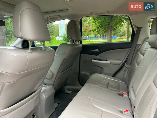 Хонда СРВ 2014 в Киеве на Automoto.ua Синий Хонда СРВ, объемом двигателя 2.4 л и пробегом 143 тыс. км за 16490 $, фото 14 на Automoto.ua