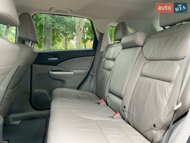 Хонда СРВ 2014 в Киеве на Automoto.ua Синий Хонда СРВ, объемом двигателя 2.4 л и пробегом 143 тыс. км за 16490 $, фото 15 на Automoto.ua